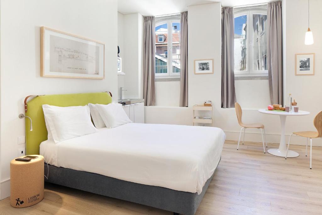 Ascensor da Bica - Lisbon Serviced Apartments — Lisboa
