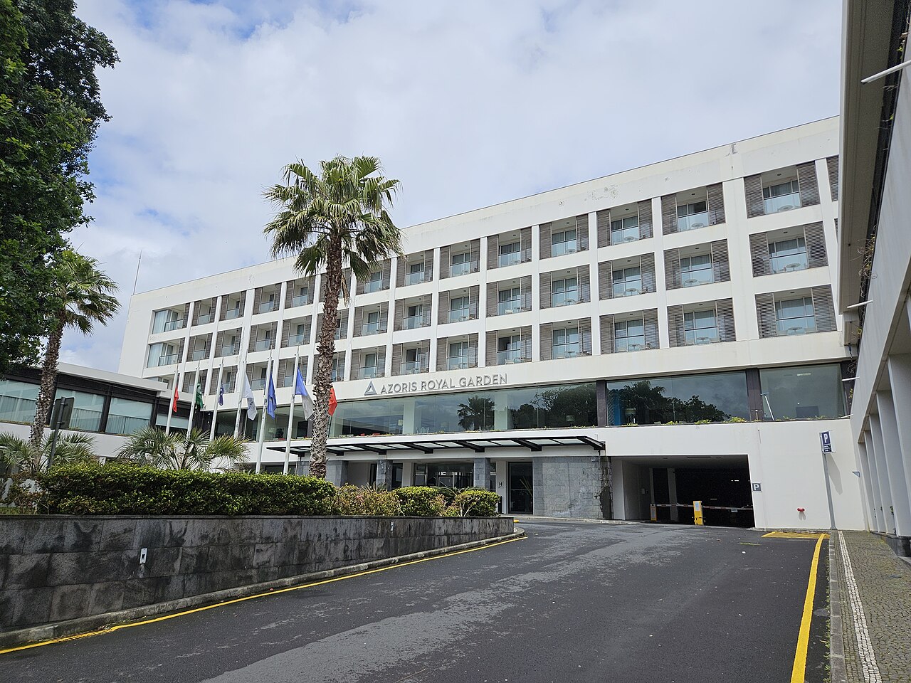Azoris Royal Garden Leisure & Conference Hotel — Açores