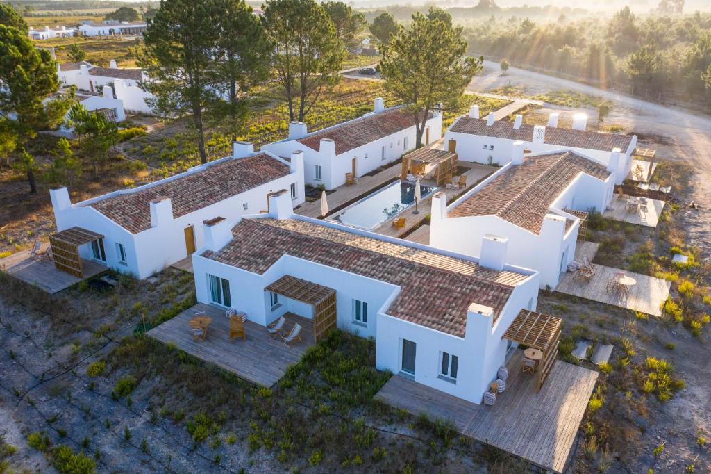 Craveiral Farmhouse by Belong Staying & Feeling — Faro