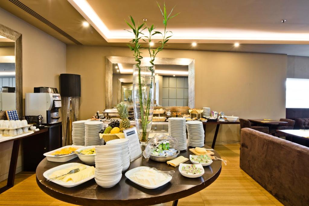 Golden Tulip São João da Madeira Hotel — Porto