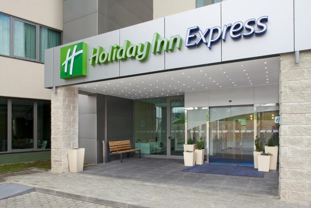 Holiday Inn Express Lisbon Airport — Lisboa