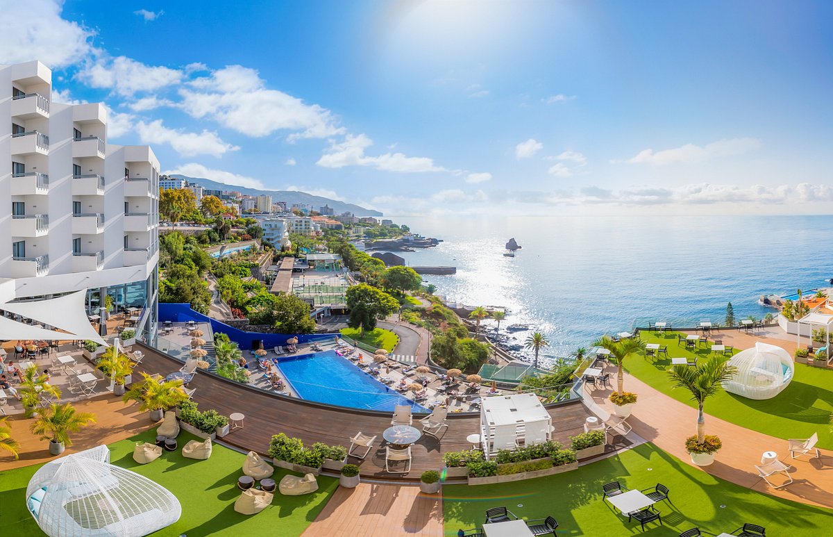 Hotel Baia Azul — Madeira