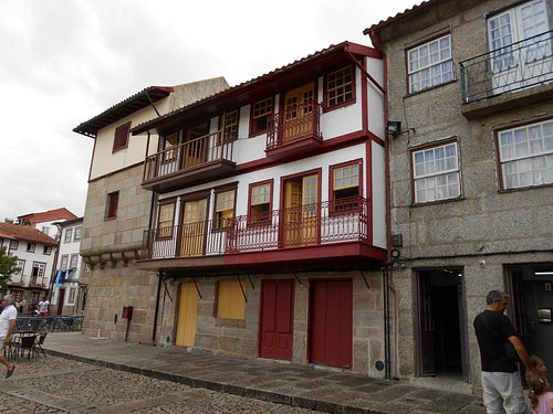 Ibis Guimaraes Centro — Braga