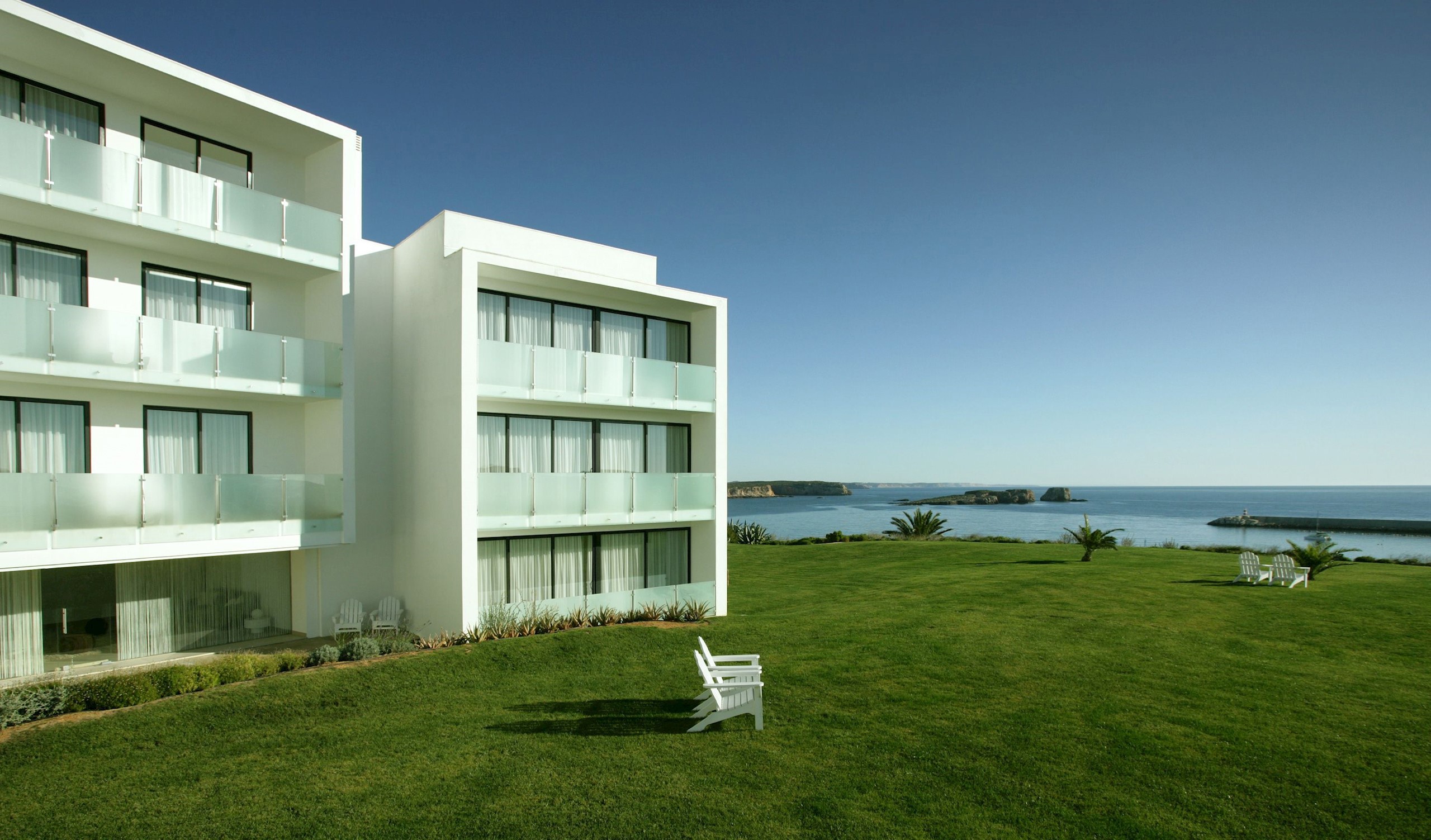 Memmo Baleeira - Design Hotels — Faro