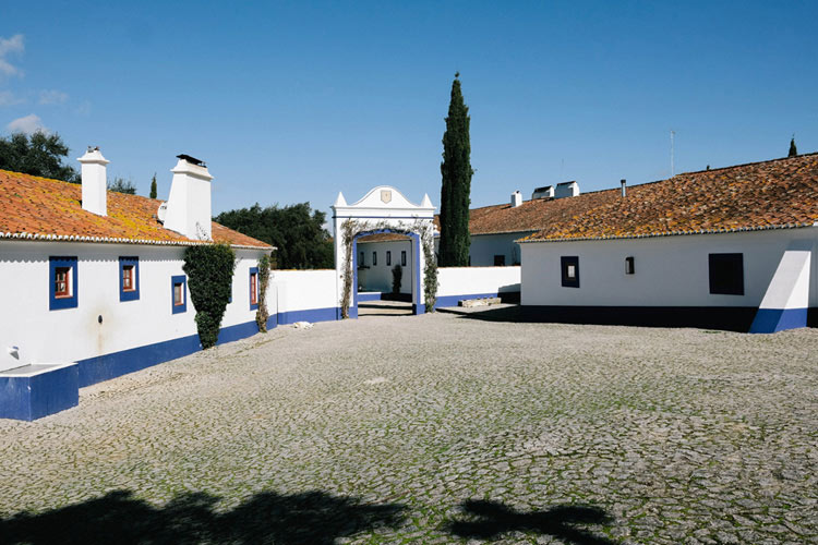 Monte Velho Equo-Resort — Évora