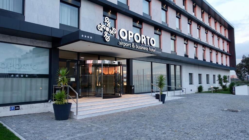Oporto Airport & Business Hotel — Porto