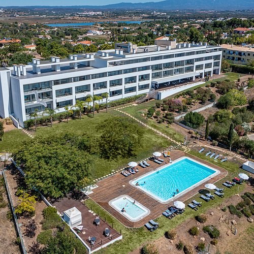 Pelican Alvor — Faro