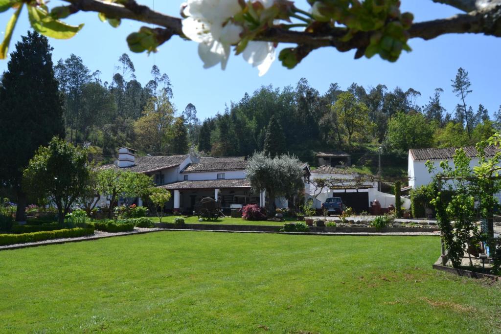Quintal De Alem Do Ribeiro-Turismo Rural — Coimbra