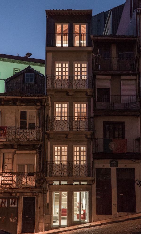 Ribeiredge Guest House — Porto