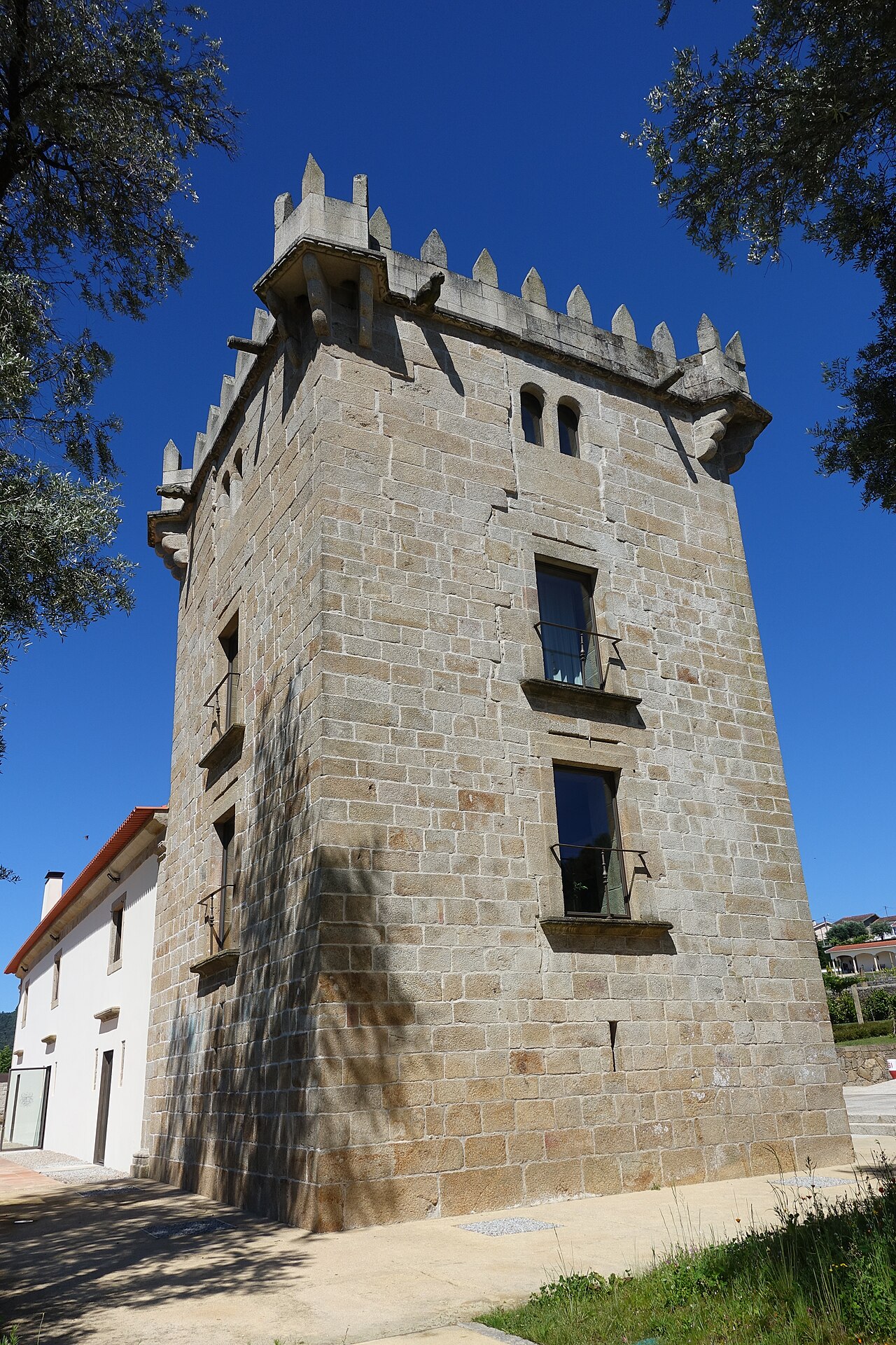 Torre e Casa de Gomariz — Cervães